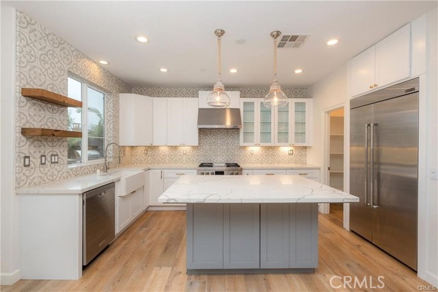 19 Via Cuenta Nueva, San Clemente CA: https://media.crmls.org/medias/4b9f8e51-b3a1-426e-b408-8ce8d0aaea01.jpg