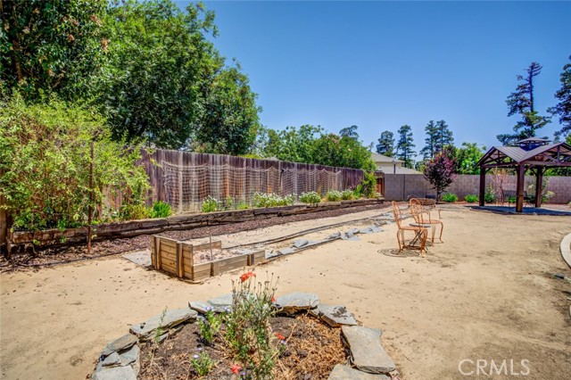 Detail Gallery Image 17 of 49 For 6901 Copper Creek Way, Bakersfield,  CA 93308 - 4 Beds | 3 Baths