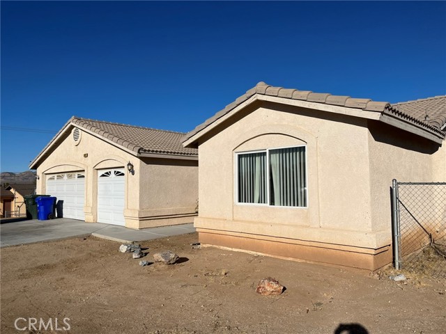 Detail Gallery Image 2 of 32 For 15833 Burwood Rd, Victorville,  CA 92394 - 3 Beds | 2 Baths