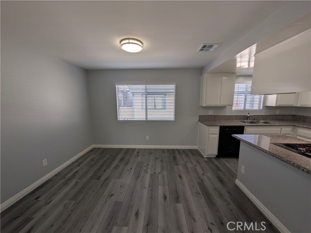 Detail Gallery Image 17 of 59 For 527 E Colorado Bld #B,  Monrovia,  CA 91016 - 2 Beds | 2 Baths