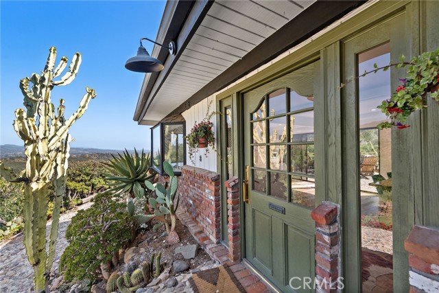 19041 Live Oak Canyon Road, Trabuco Canyon CA: https://media.crmls.org/medias/4ba3c20b-ea8d-4bb1-98f0-bb62251c003e.jpg