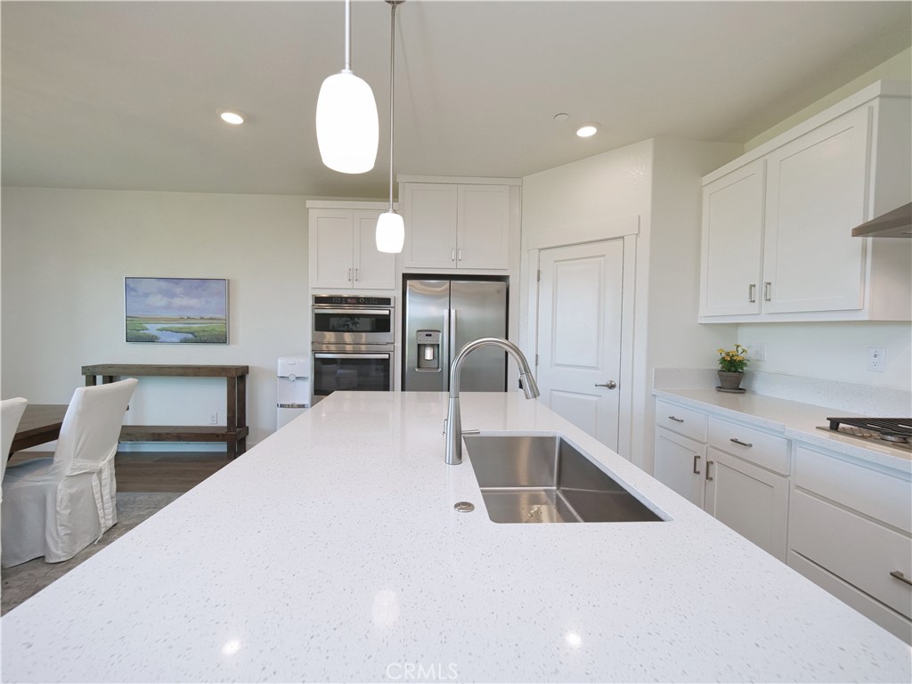 https://media.crmls.org/medias/4ba44864-ce44-4178-a1ed-f582c1233631.jpg?preset=X-Large
