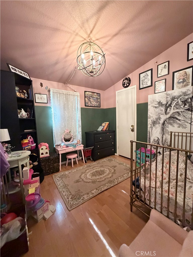 https://media.crmls.org/medias/4ba52c9c-4cd5-4534-b6f8-7ee8c3a87125.jpg?preset=X-Large