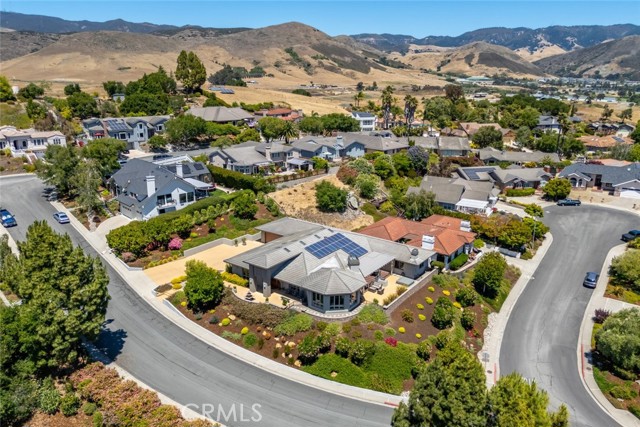 940 Pasatiempo Drive, San Luis Obispo CA: https://media.crmls.org/medias/4ba6348a-e1a9-4f98-b466-a095c36df985.jpg
