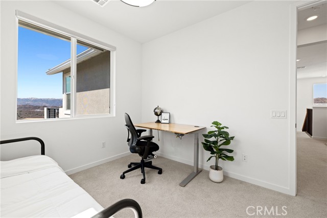 28528 Wildflower Terrace, Castaic CA: https://media.crmls.org/medias/4ba63864-1d63-492e-bf72-55f66ee32686.jpg