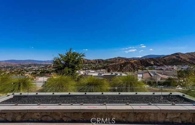 Detail Gallery Image 63 of 72 For 18696 Cedar Crest Dr, Canyon Country,  CA 91387 - 3 Beds | 2/1 Baths