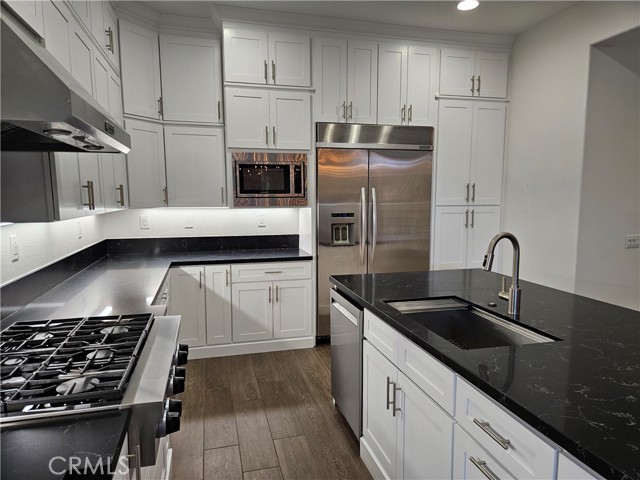 Detail Gallery Image 52 of 75 For 11 Peony, Lake Forest,  CA 92630 - 6 Beds | 4/1 Baths