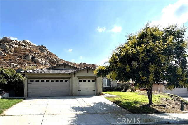 Detail Gallery Image 2 of 44 For 16532 Spirit Rd, Moreno Valley,  CA 92555 - 5 Beds | 3 Baths