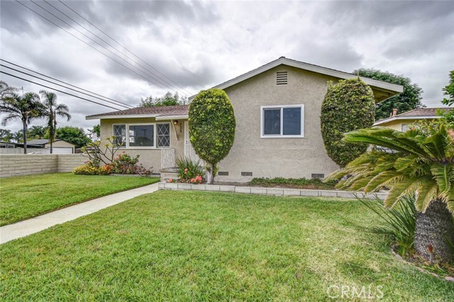 538 S Raitt Street, Santa Ana CA: https://media.crmls.org/medias/4ba7bfb3-e6f2-4b3a-88a7-291534fb7178.jpg