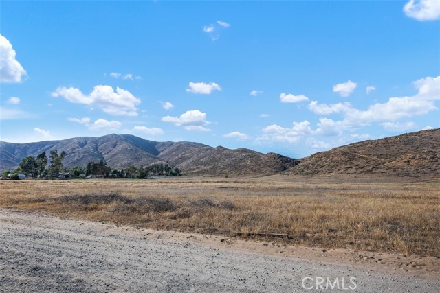 33075 Grand Avenue, Winchester CA: https://media.crmls.org/medias/4ba7f824-5804-4faa-a3c3-3dd99f93e789.jpg