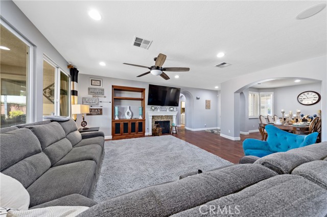 Detail Gallery Image 10 of 62 For 28012 Windjammer Ct, Menifee,  CA 92585 - 3 Beds | 3/1 Baths