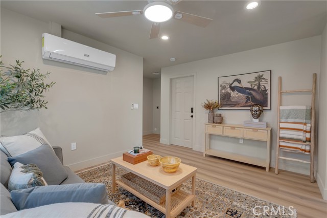 1123 E Ocean Blvd, Long Beach CA: https://media.crmls.org/medias/4ba896aa-9271-49de-9a24-74c27e32f58e.jpg
