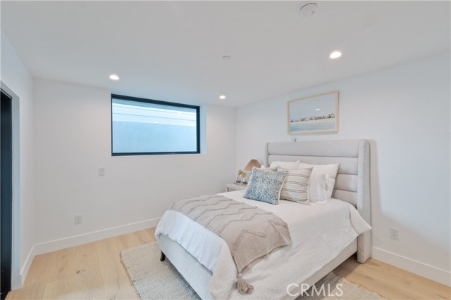 Detail Gallery Image 48 of 54 For 707 2nd St, Hermosa Beach,  CA 90254 - 4 Beds | 4/1 Baths