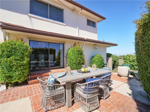 4301 Miraleste Drive, Rancho Palos Verdes, California 90275, 4 Bedrooms Bedrooms, ,1 BathroomBathrooms,Residential,Sold,Miraleste,PV23158825