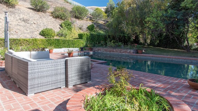 Detail Gallery Image 43 of 50 For 5250 Scott Robertson Rd, Hidden Hills,  CA 91302 - 5 Beds | 5 Baths