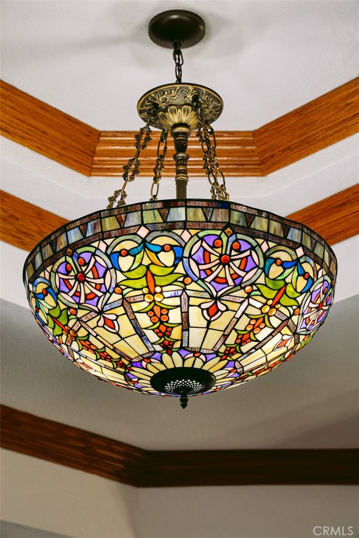 https://media.crmls.org/medias/4baa3d43-ec1c-4fd3-b79d-48c4eef6f24c.jpg?preset=X-Large