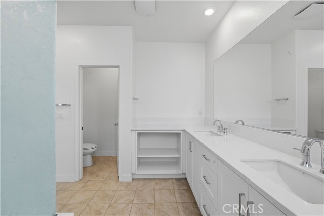 Detail Gallery Image 29 of 45 For 1040 N Anaheim #1,  Anaheim,  CA 92801 - 3 Beds | 2/1 Baths