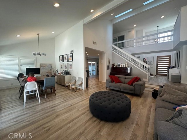 Detail Gallery Image 17 of 52 For 13 Blue Ridge, Irvine,  CA 92620 - 5 Beds | 3/1 Baths