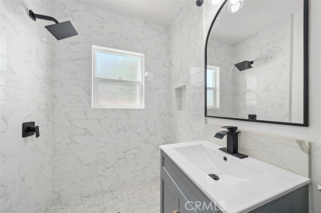 Detail Gallery Image 12 of 39 For 1125 S Merrill St, Corona,  CA 92882 - 3 Beds | 2 Baths