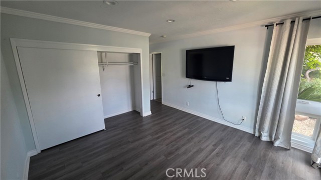 Detail Gallery Image 11 of 24 For 10126 Vanalden, Northridge,  CA 91324 - 4 Beds | 3 Baths