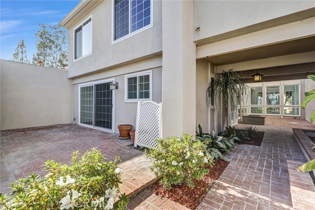 Detail Gallery Image 5 of 52 For 6 Mandrake Way, Irvine,  CA 92612 - 5 Beds | 3 Baths