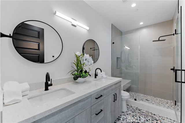 11860 W Flower, Valley Village CA: https://media.crmls.org/medias/4bae9f9b-678d-49c0-9369-972e8530df45.jpg