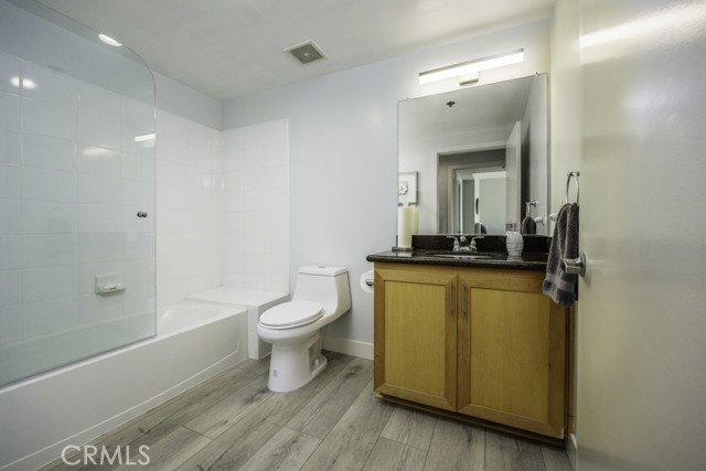 Detail Gallery Image 18 of 51 For 411 W Seaside Way #1103,  Long Beach,  CA 90802 - 2 Beds | 2 Baths
