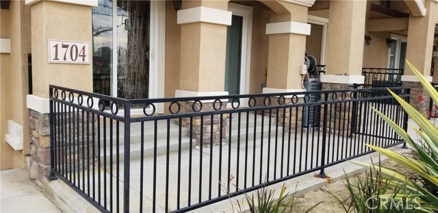 Detail Gallery Image 33 of 39 For 1704 Ruxton Ln #C,  Redondo Beach,  CA 90278 - 3 Beds | 2/1 Baths