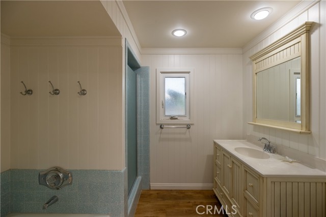 Detail Gallery Image 17 of 27 For 1303 E Balboa Bld, Newport Beach,  CA 92661 - 3 Beds | 2/1 Baths