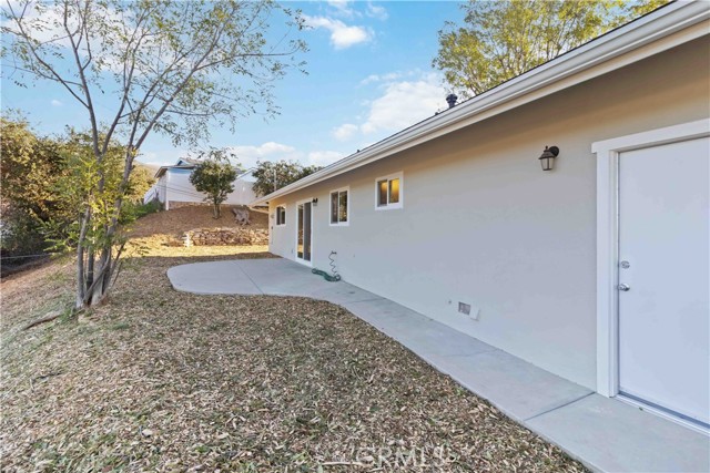 2453 Los Feliz, Thousand Oaks CA: https://media.crmls.org/medias/4baf7f41-2881-4e3e-b573-3f0c38d55e25.jpg