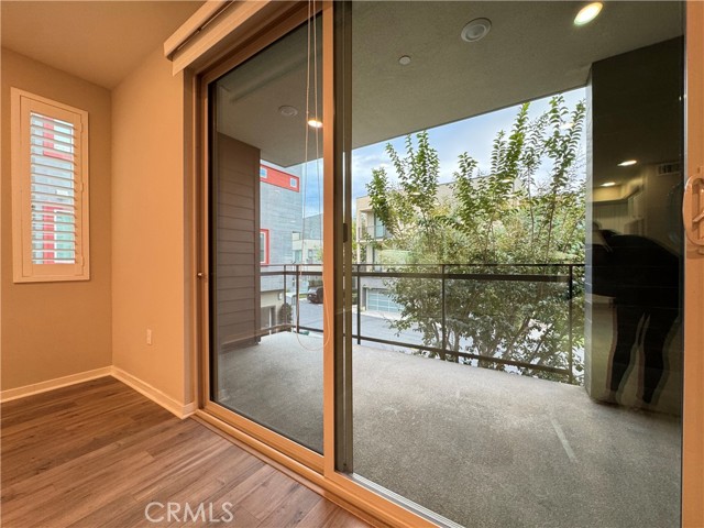 Detail Gallery Image 5 of 30 For 175 Bowery, Irvine,  CA 92612 - 2 Beds | 2/1 Baths