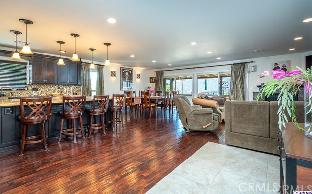 4 Bed Home for Sale in Tujunga, California