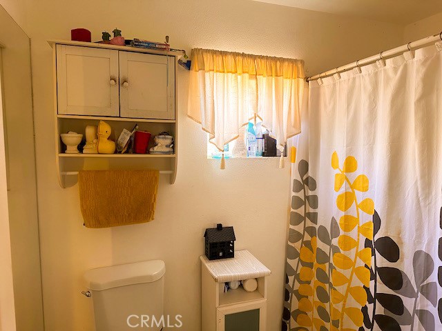 https://media.crmls.org/medias/4bafa205-8599-47bd-ae94-cc4f960b8ad8.jpg?preset=X-Large