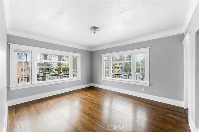 463 W 6th Street, Long Beach CA: https://media.crmls.org/medias/4bb0e5bf-4362-4900-afbb-f20ebe7235ca.jpg