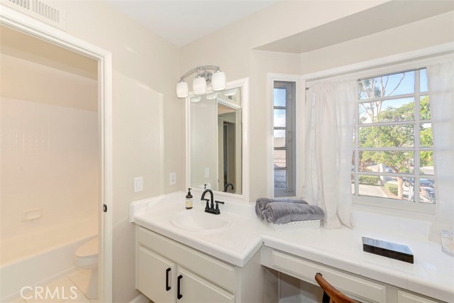3341 Calle La Veta, San Clemente CA: https://media.crmls.org/medias/4bb0e731-baea-4b54-ae27-4de188ffc2ab.jpg