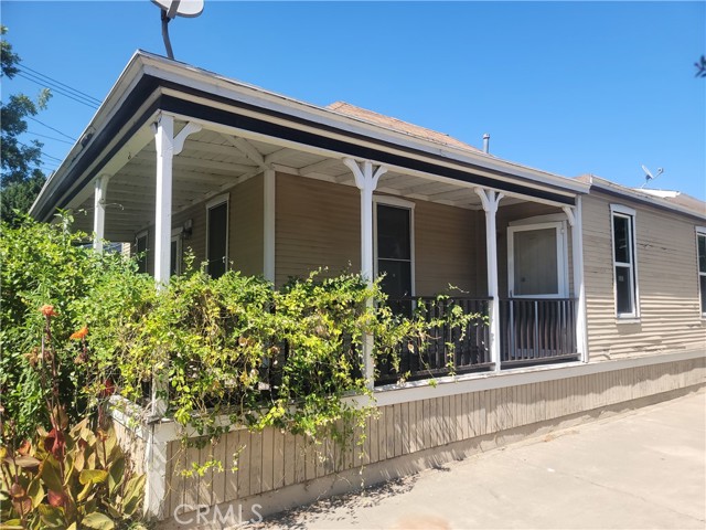 Detail Gallery Image 3 of 12 For 281 N Grand St, Orange,  CA 92866 - 3 Beds | 2 Baths