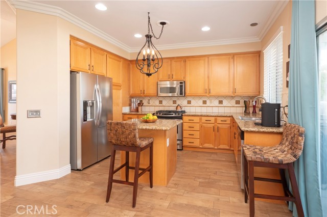 Detail Gallery Image 15 of 59 For 20625 Stony Brook Cir, Riverside,  CA 92508 - 4 Beds | 2/1 Baths