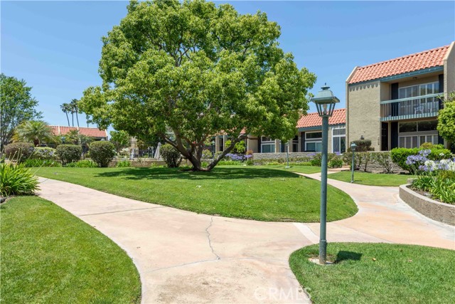 Detail Gallery Image 3 of 25 For 958 Palo Verde Ave, Long Beach,  CA 90815 - 3 Beds | 2/1 Baths