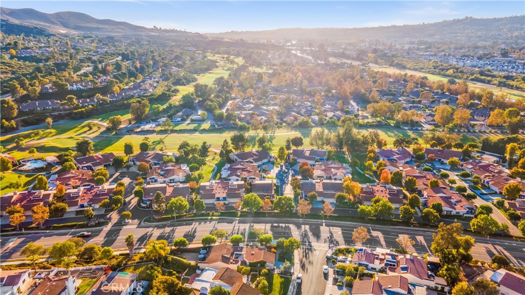 4bb2c11b B44b 439c 96da B577c5429571