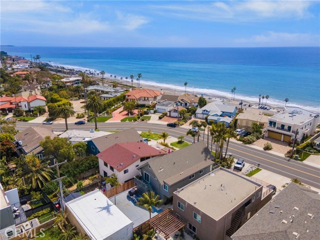 Detail Gallery Image 2 of 21 For 34618 Camino Capistrano a,  Dana Point,  CA 92624 - 2 Beds | 2 Baths