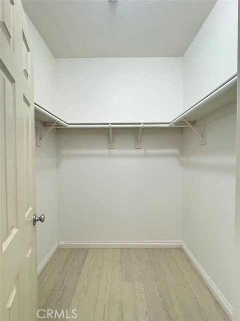 1505 elk grove, Irvine CA: https://media.crmls.org/medias/4bb303d2-4ae7-4f1d-8161-dd91cfa966da.jpg