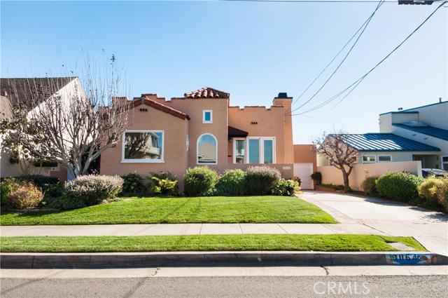 1064 8th Place, Hermosa Beach, California 90254, 3 Bedrooms Bedrooms, ,1 BathroomBathrooms,Residential,Sold,8th,SB16037010