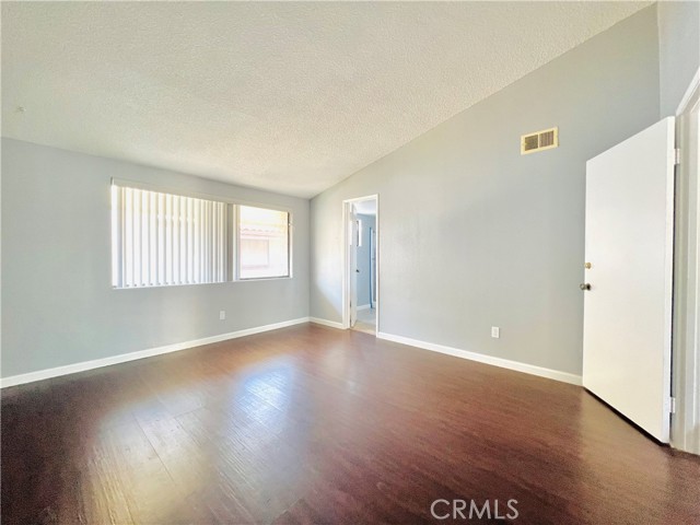 17057 S Vermont Avenue, Gardena CA: https://media.crmls.org/medias/4bb37ac7-3d2f-47e8-aa42-18d52e7230fc.jpg