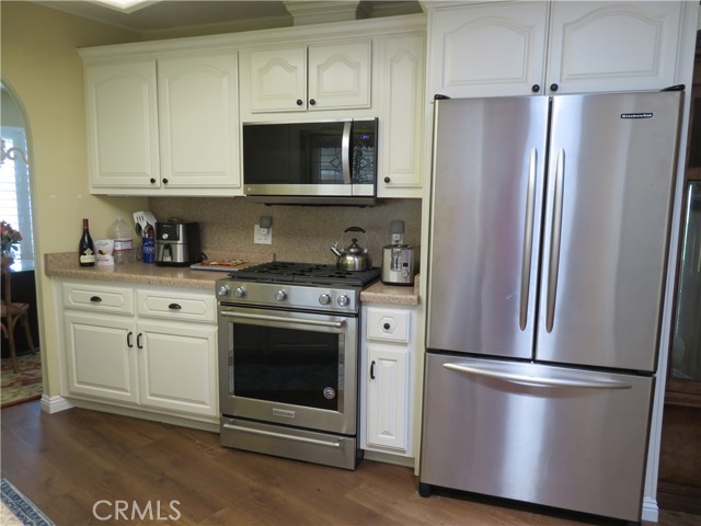 16927 Lake Ridge Way, Yorba Linda CA: https://media.crmls.org/medias/4bb42be4-fe7f-4691-8f82-07d33572f217.jpg