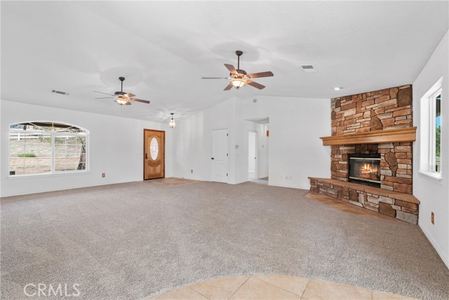 Detail Gallery Image 5 of 43 For 9153 Kittering Rd, Oak Hills,  CA 92344 - 4 Beds | 2 Baths