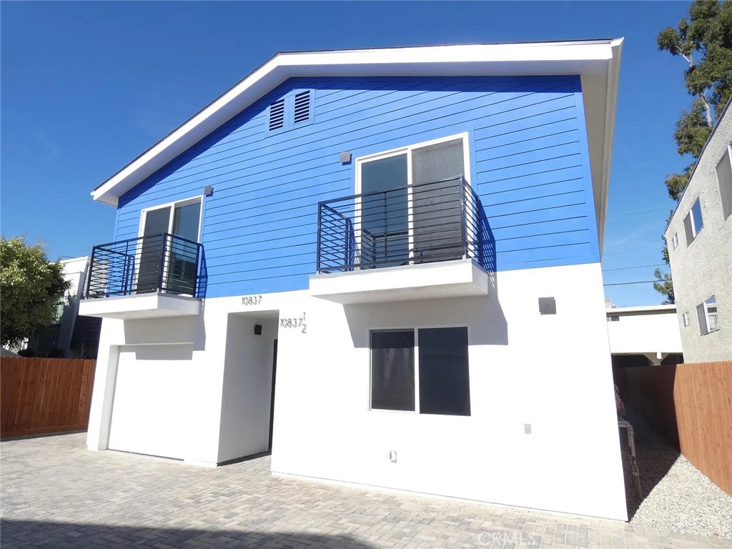 1/2 Blix Street