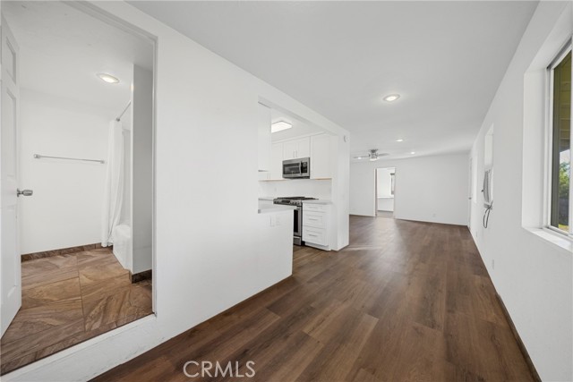 Detail Gallery Image 14 of 67 For 39409 Tokay, Cherry Valley,  CA 92223 - 3 Beds | 1 Baths