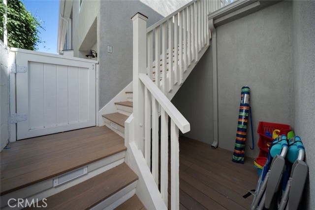 Detail Gallery Image 8 of 8 For 216 Agate Ave #1/2,  Newport Beach,  CA 92662 - 1 Beds | 1 Baths