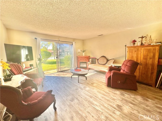 Detail Gallery Image 10 of 31 For 1354 Bushy Tail, San Jacinto,  CA 92583 - 2 Beds | 2 Baths