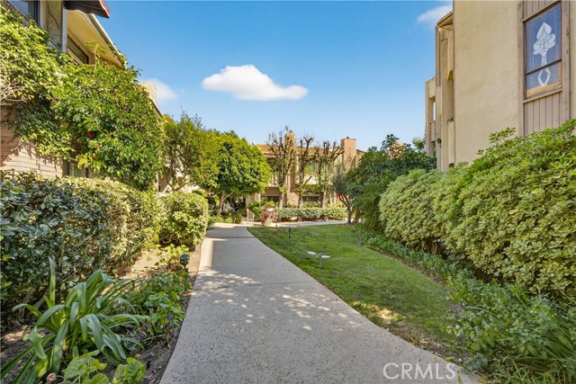 Detail Gallery Image 36 of 36 For 5240 Yarmouth, Encino,  CA 91316 - 3 Beds | 2/1 Baths